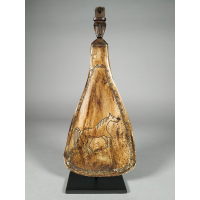 Medicijncontainer gemaakt van schouderblad van een paard